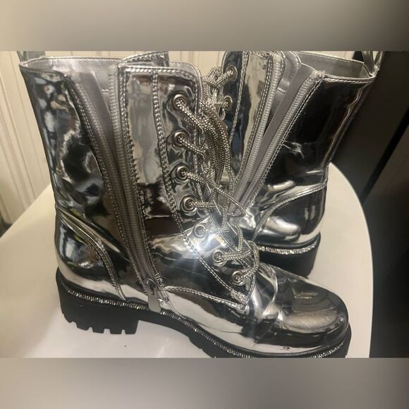 Mata Womens Fashion Metallic Shiny Metal Chain Lace Up Combat Ankle Boots 5.5 - Picture 4 of 16